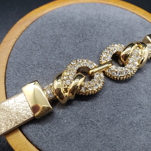 Lia Sophia Bracelet 💕 - Picture 4 of 10